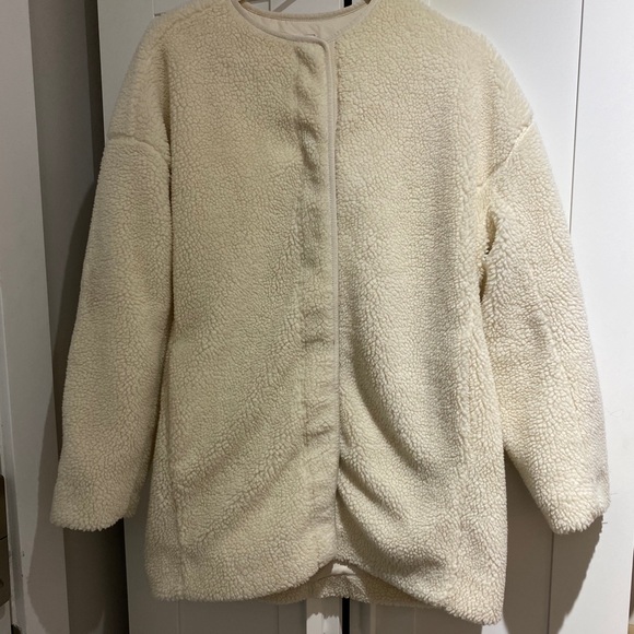 Gap Sherpa Coat - Picture 2 of 3